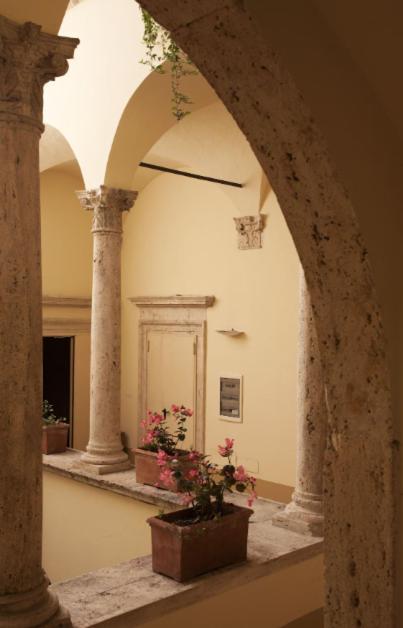 Hotel Palazzo Guiderocchi Ascoli Piceno Exterior foto